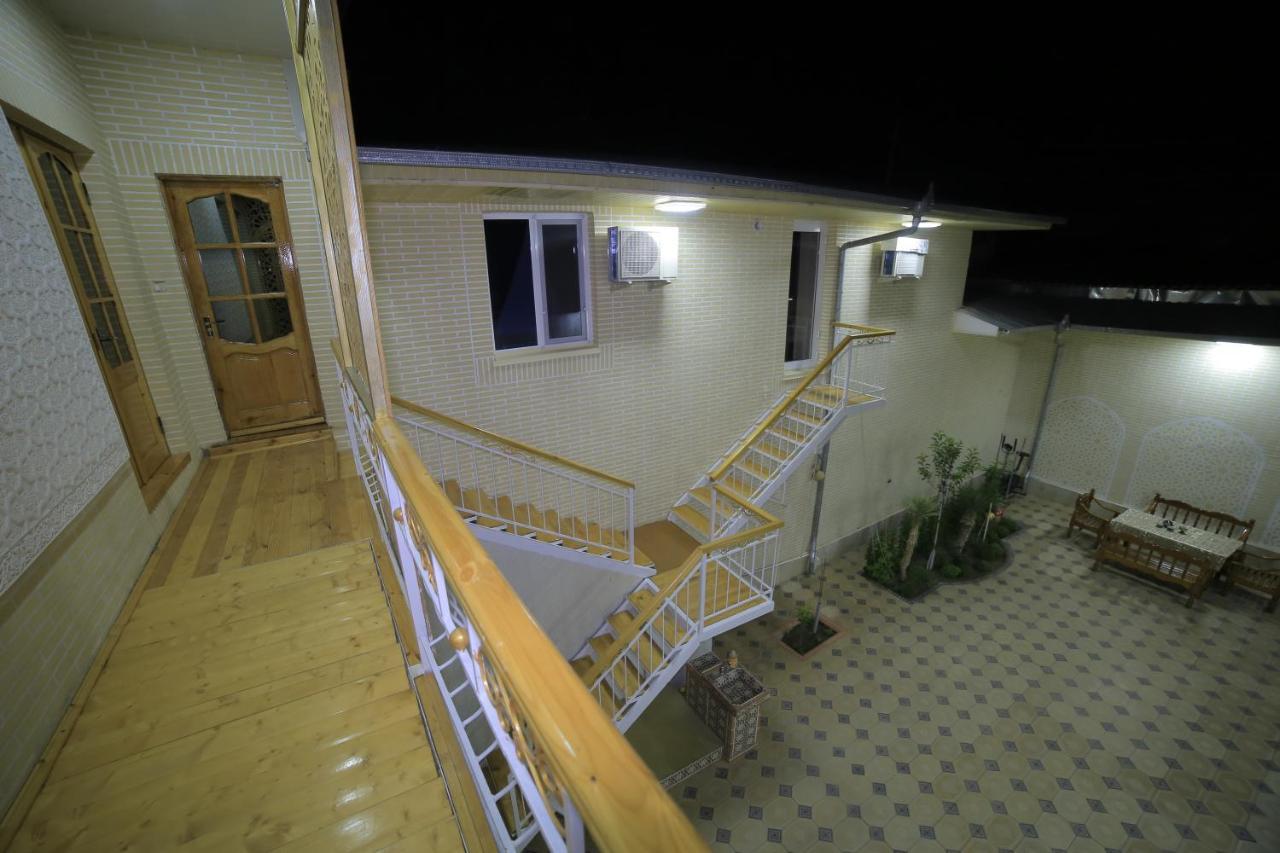 Hanifa Bukhara Esterno foto
