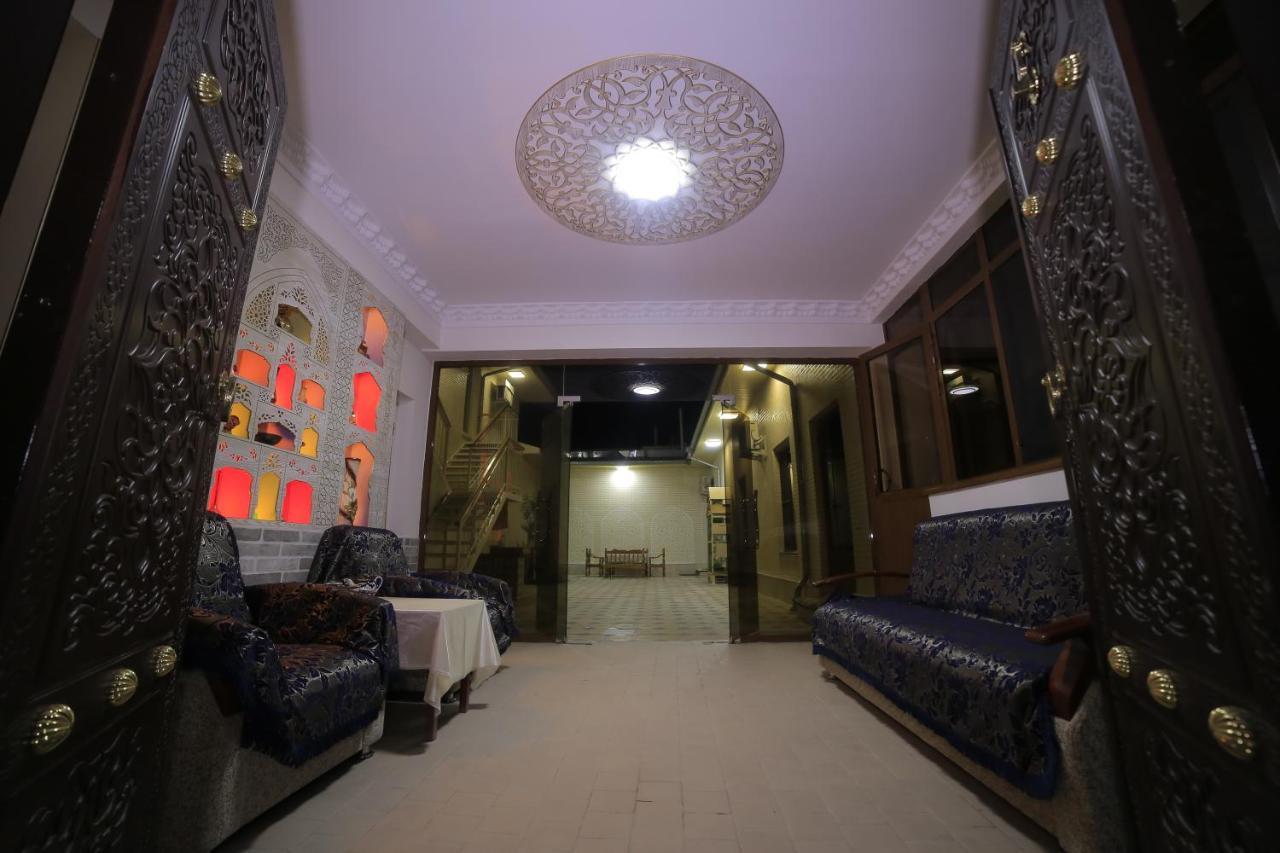Hanifa Bukhara Esterno foto
