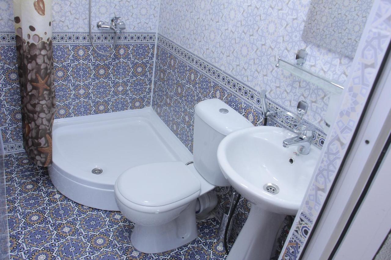 Hanifa Bukhara Esterno foto